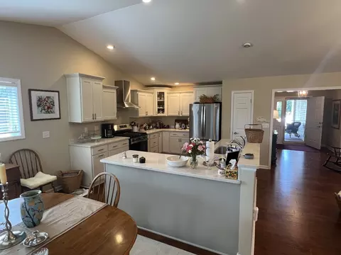 Kitchen - 705 Yingling Dr, Dixon, IL 61021 photo 3 of 3