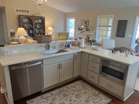 Kitchen - 705 Yingling Dr, Dixon, IL 61021 photo 2 of 3