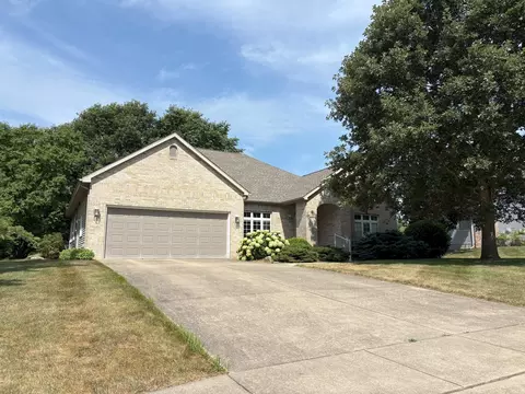893 S Oakland Ave, Forsyth, IL 62535