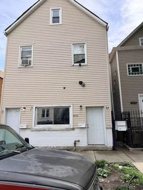 4535 S Honore St, Chicago, IL 60609