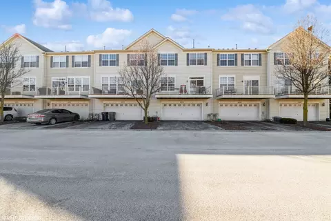 Exterior - 4076 Pompton Ave, Elgin, IL 60124 photo 2 of 2