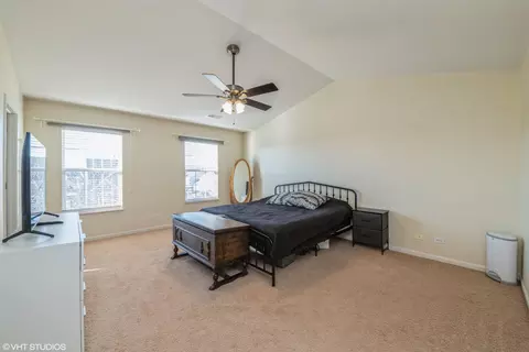 Bedroom - 4076 Pompton Ave, Elgin, IL 60124 photo 3 of 4