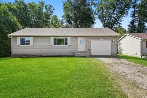 7019 Hiawatha Dr, Wonder Lake, IL 60097