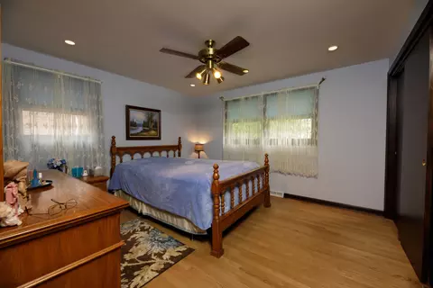 123 E Oneida Ave E, Elmhurst, IL 60126 photo 8