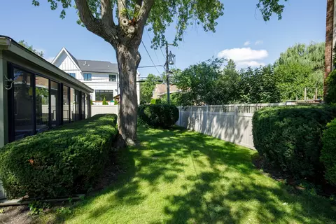 123 E Oneida Ave E, Elmhurst, IL 60126 photo 10
