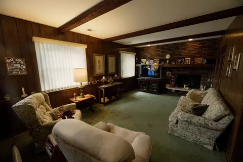 123 E Oneida Ave E, Elmhurst, IL 60126 photo 5