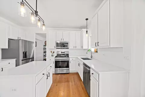 Kitchen - 16165 S Arbor Dr, Plainfield, IL 60586 photo 2 of 3