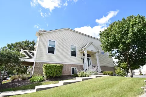 1630 Dogwood Ln, Hanover Park, IL 60133