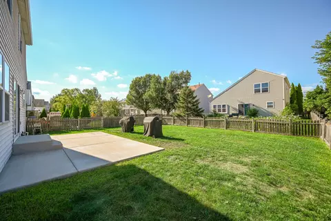 Exterior - 5805 Emerald Pointe Dr, Plainfield, IL 60586 photo 3 of 5