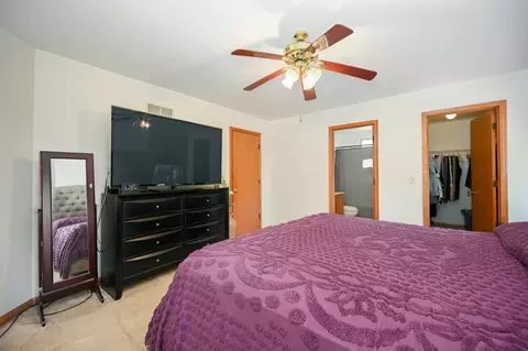 Bedroom - 5805 Emerald Pointe Dr, Plainfield, IL 60586 photo 2 of 4