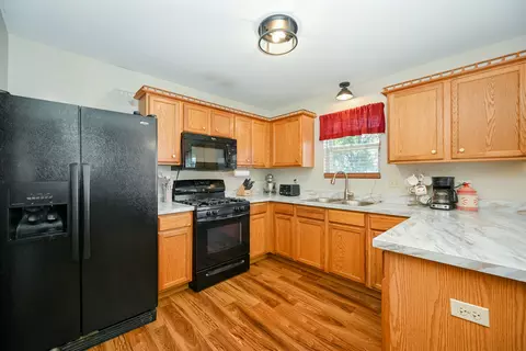 Kitchen - 5805 Emerald Pointe Dr, Plainfield, IL 60586 photo 1 of 2