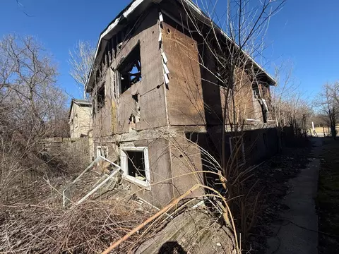 13418 S Hamlin Ave, Robbins, IL 60472