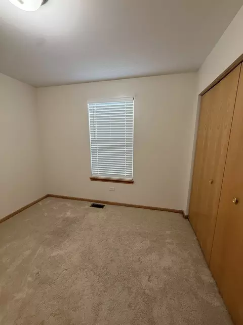 Bedroom - 710 Silver Leaf Ct, Joliet, IL 60431 photo 1 of 5