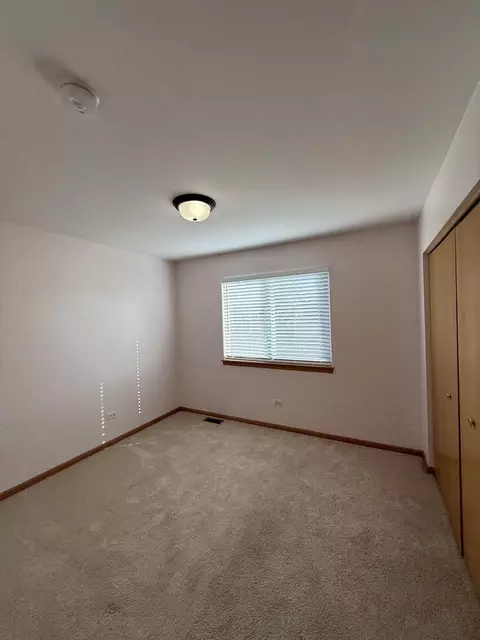Bedroom - 710 Silver Leaf Ct, Joliet, IL 60431 photo 4 of 5