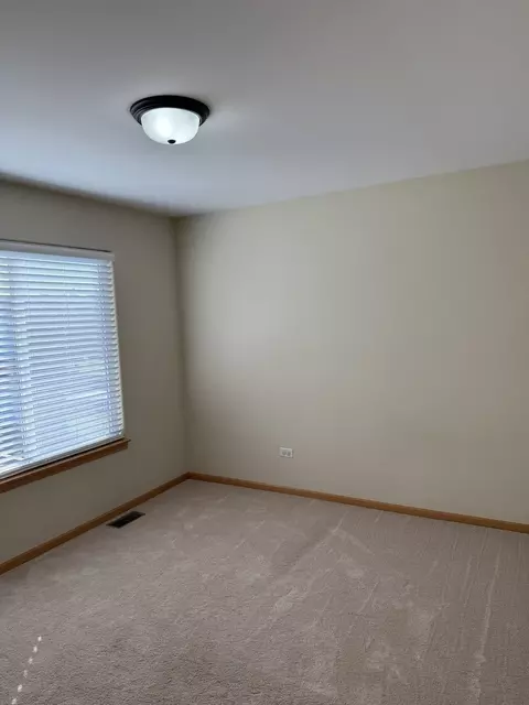 Bedroom - 710 Silver Leaf Ct, Joliet, IL 60431 photo 3 of 5