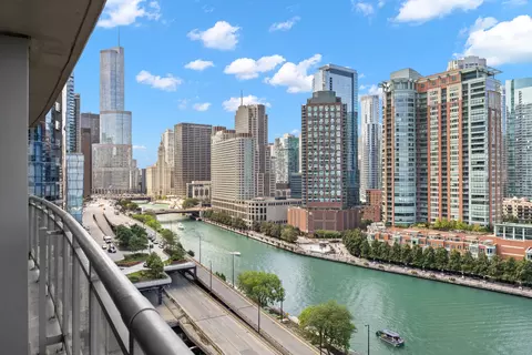 View/Area - 450 E Waterside Dr #1101, Chicago, IL 60601 photo 3 of 5