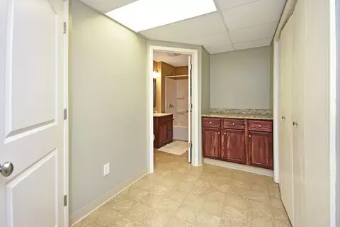 Entry Way - 19 Andy Ct, Bloomington, IL 61704 photo 3 of 3