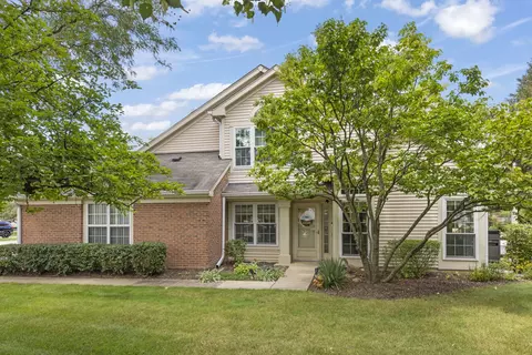 30 W006 Willow Ln #0, Warrenville, IL 60555