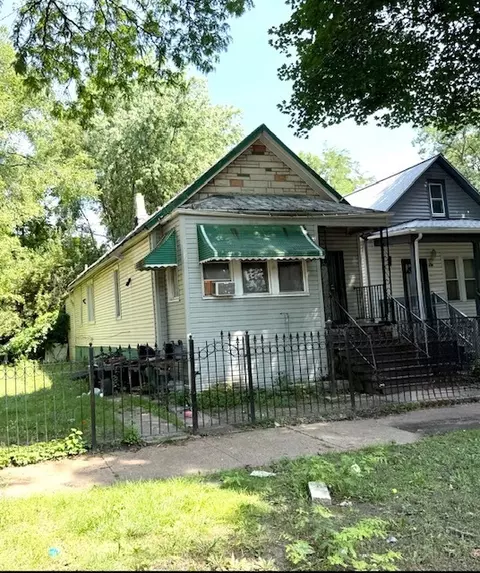 Undisclosed, Chicago, IL 60621 photo 2