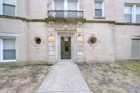 2759 W Arthur Ave #3, Chicago, IL 60645