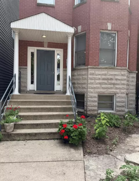 1531 W Oakdale Ave #1, Chicago, IL 60657