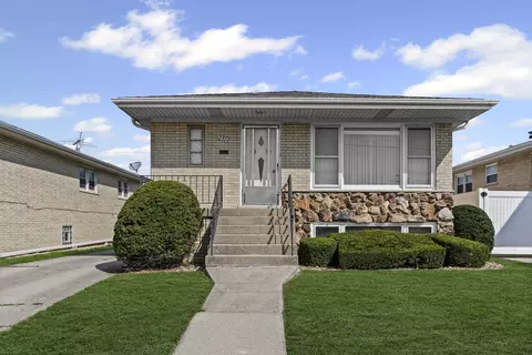 8344 W Catherine Ave, Chicago, IL 60656