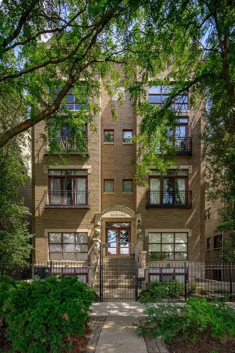 1343 N Mohawk St #3N, Chicago, IL 60610