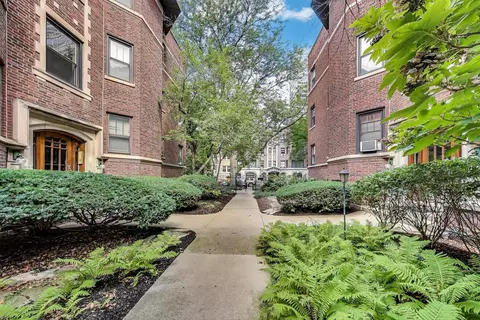537 W Brompton Ave #3S, Chicago, IL 60657