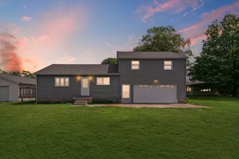 114 E 14th St, Danville, IL 61832