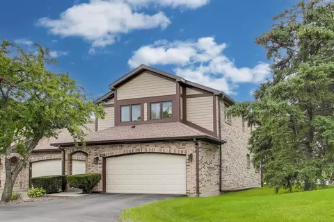 1842 Golf View Dr, Bartlett, IL 60103