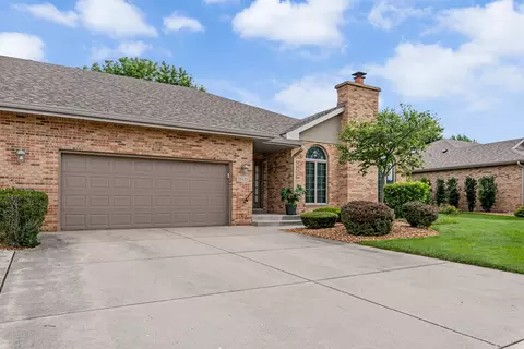 21121 Woodbridge Dr, Frankfort, IL 60423