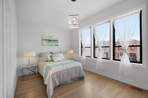 Bedroom - 6530 S Champlain Ave, Chicago, IL 60637 photo 3 of 5