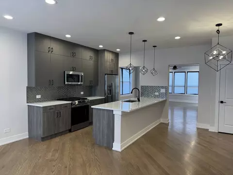 Kitchen - 6530 S Champlain Ave, Chicago, IL 60637 photo 1 of 4