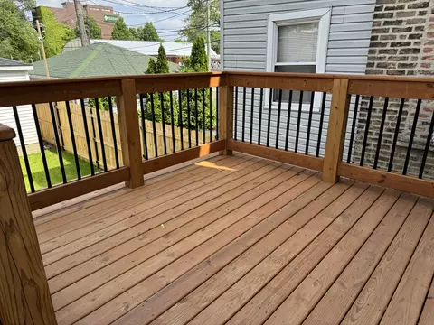 Exterior - 6530 S Champlain Ave, Chicago, IL 60637 photo 2 of 4