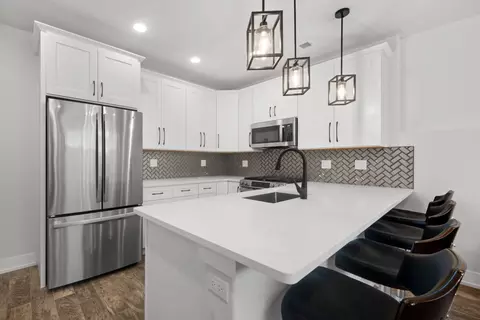 Kitchen - 6530 S Champlain Ave, Chicago, IL 60637 photo 4 of 4