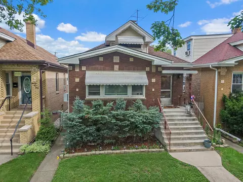 7928 W Barry Ave, Elmwood Park, IL 60707