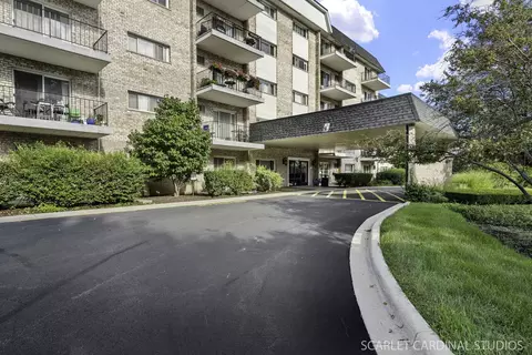 Exterior - 1000 S Lorraine Rd #412, Wheaton, IL 60189 photo 1 of 2