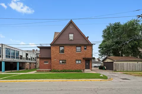 6810 31st St, Berwyn, IL 60402