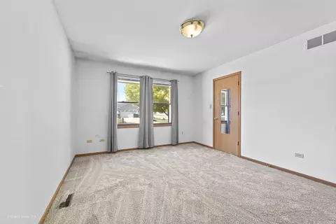 6614 Langsford Ln, Plainfield, IL 60586 photo 12