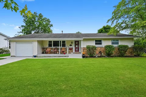 1163 E Plate Dr, Palatine, IL 60074