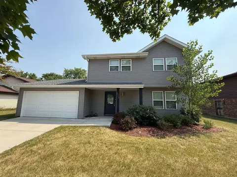 5712 Woodgate Dr, Matteson, IL 60443