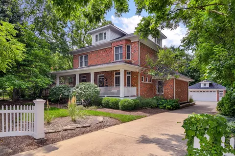 360 N Main St, Glen Ellyn, IL 60137