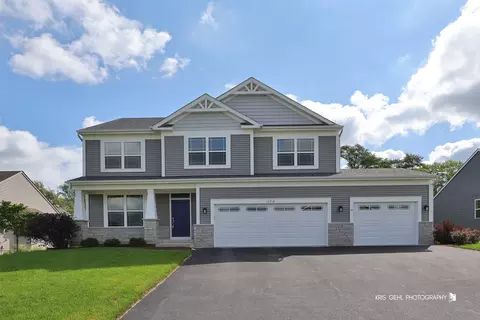 10718 Hunt Club Rd, Richmond, IL 60071