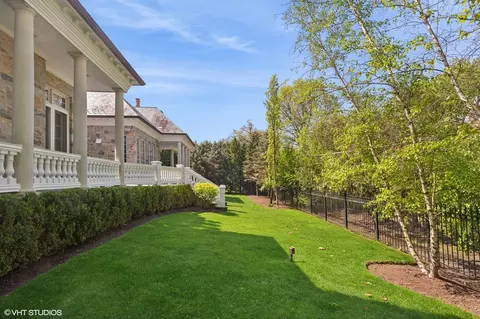 Exterior - 78 Wagner Rd, Northfield, IL 60093 photo 8 of 12