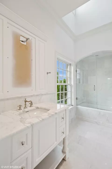 Bath - 78 Wagner Rd, Northfield, IL 60093 photo 5 of 7