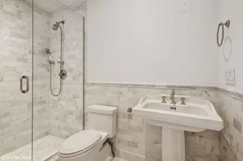 Bath - 78 Wagner Rd, Northfield, IL 60093 photo 6 of 7