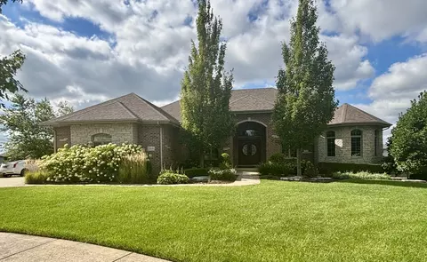 21606 Skyway Dr, Mokena, IL 60448