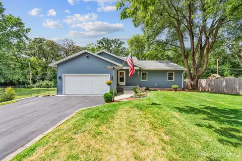 Exterior - 4515 Elmleaf Dr, Mchenry, IL 60051 photo 7 of 10
