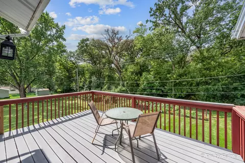 Exterior - 4515 Elmleaf Dr, Mchenry, IL 60051 photo 5 of 10