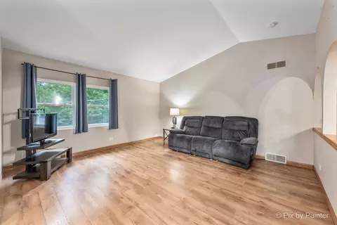 Living - 4515 Elmleaf Dr, Mchenry, IL 60051 photo 2 of 6